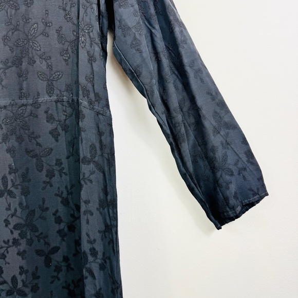 CP Shades black Embroidered Textured Floral midi dress - Picture 8 of 11